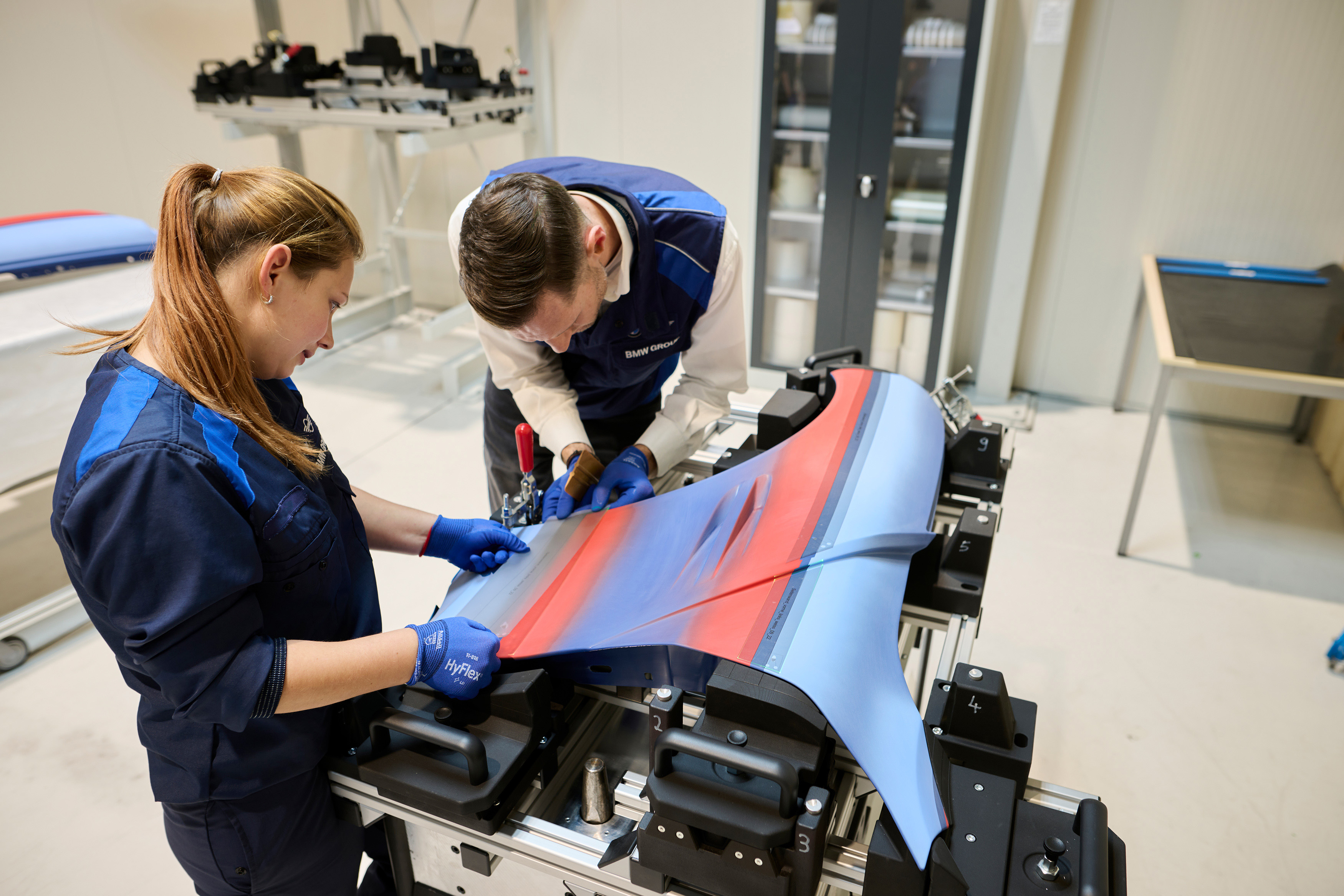 BMW 3.0 CSL: Lackierkunst aus Landshut im Zeichen des  stärksten Buchstabens der Welt